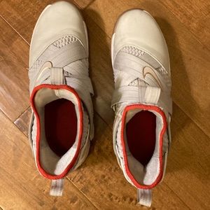 Nike Lebron 2100 Soldier 12 Sneakers Size 11